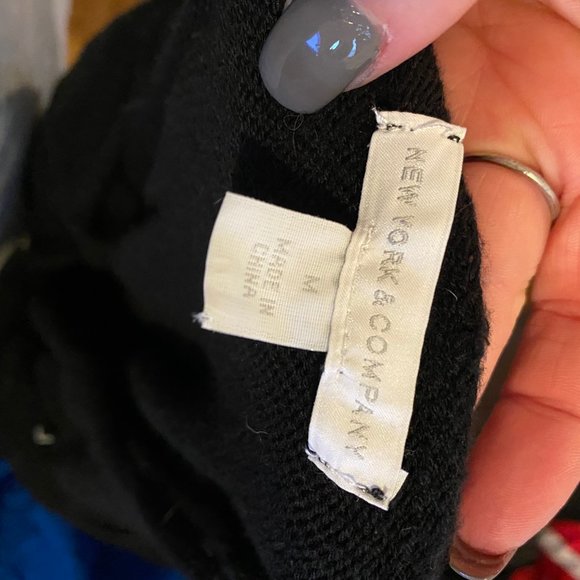 NY&Co Black Sweater - Picture 2 of 4